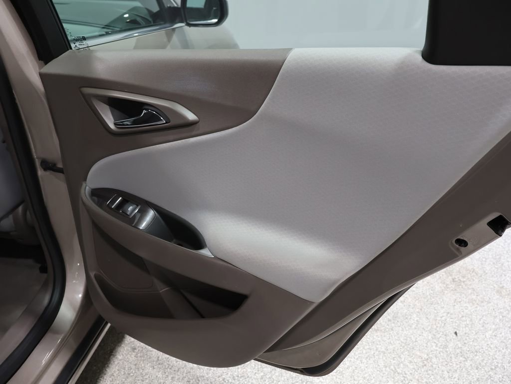 Used 2023 Chevrolet Malibu LS image 22