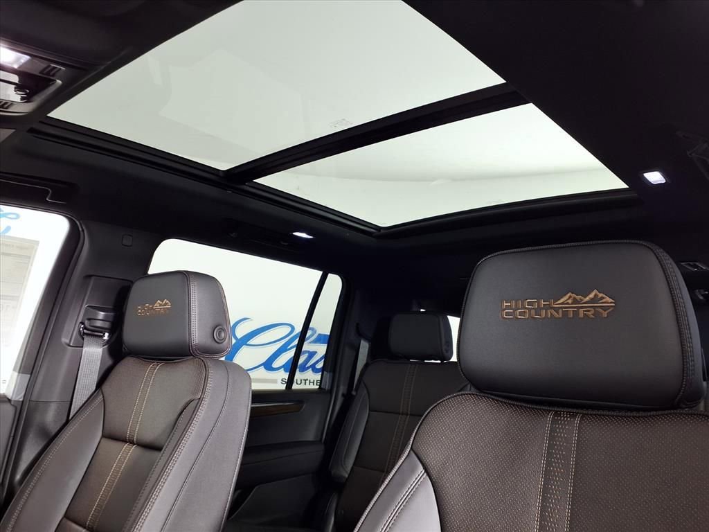 New 2026 Chevrolet Suburban High Country RWD image 29