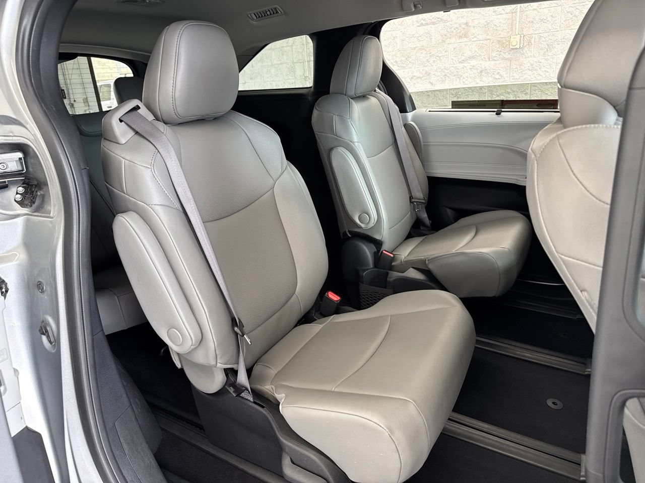 Certified 2025 Toyota Sienna XLE w/ XLE Plus Package AWD/4WD image 45