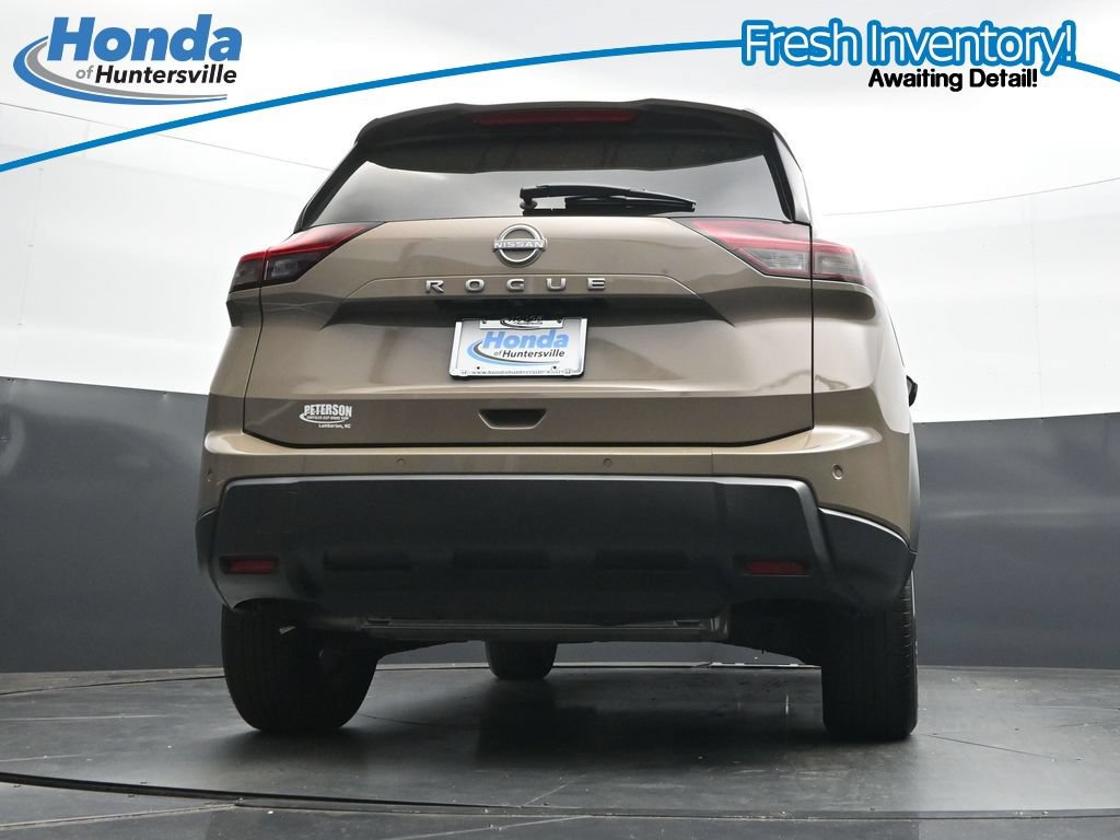 Used 2025 Nissan Rogue SV FWD image 28