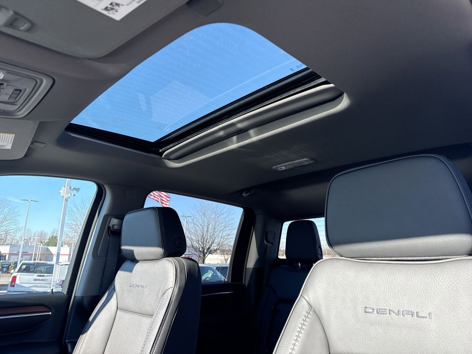 New 2026 GMC Sierra 2500 Denali w/ Denali Reserve Package image 17