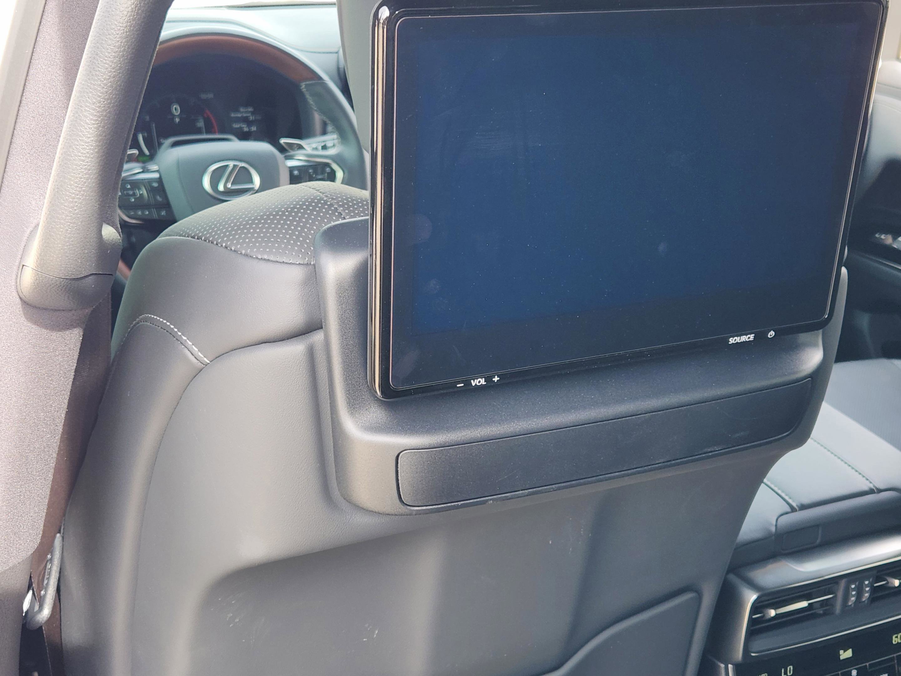 Certified 2025 Lexus LX 700h Luxury image 30