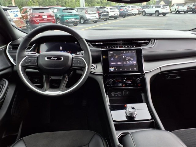 Used 2024 Jeep Grand Cherokee Altitude image 20
