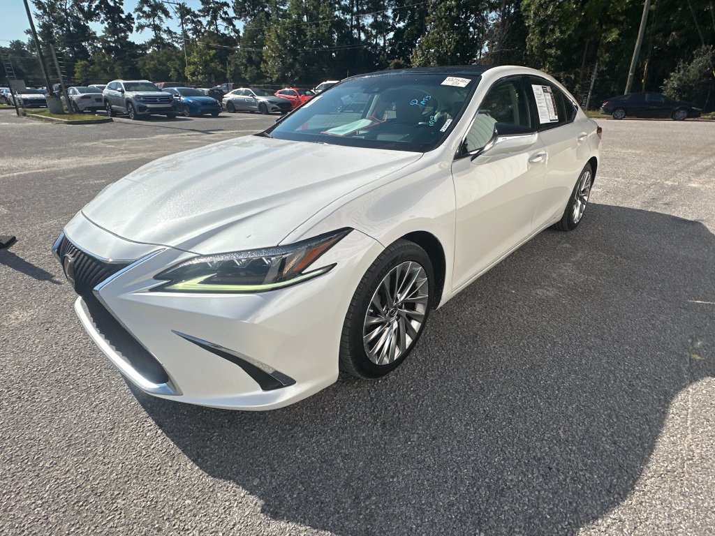 Used 2019 Lexus ES 350 Ultra Luxury w/ Accessory Package 2 FWD image 3