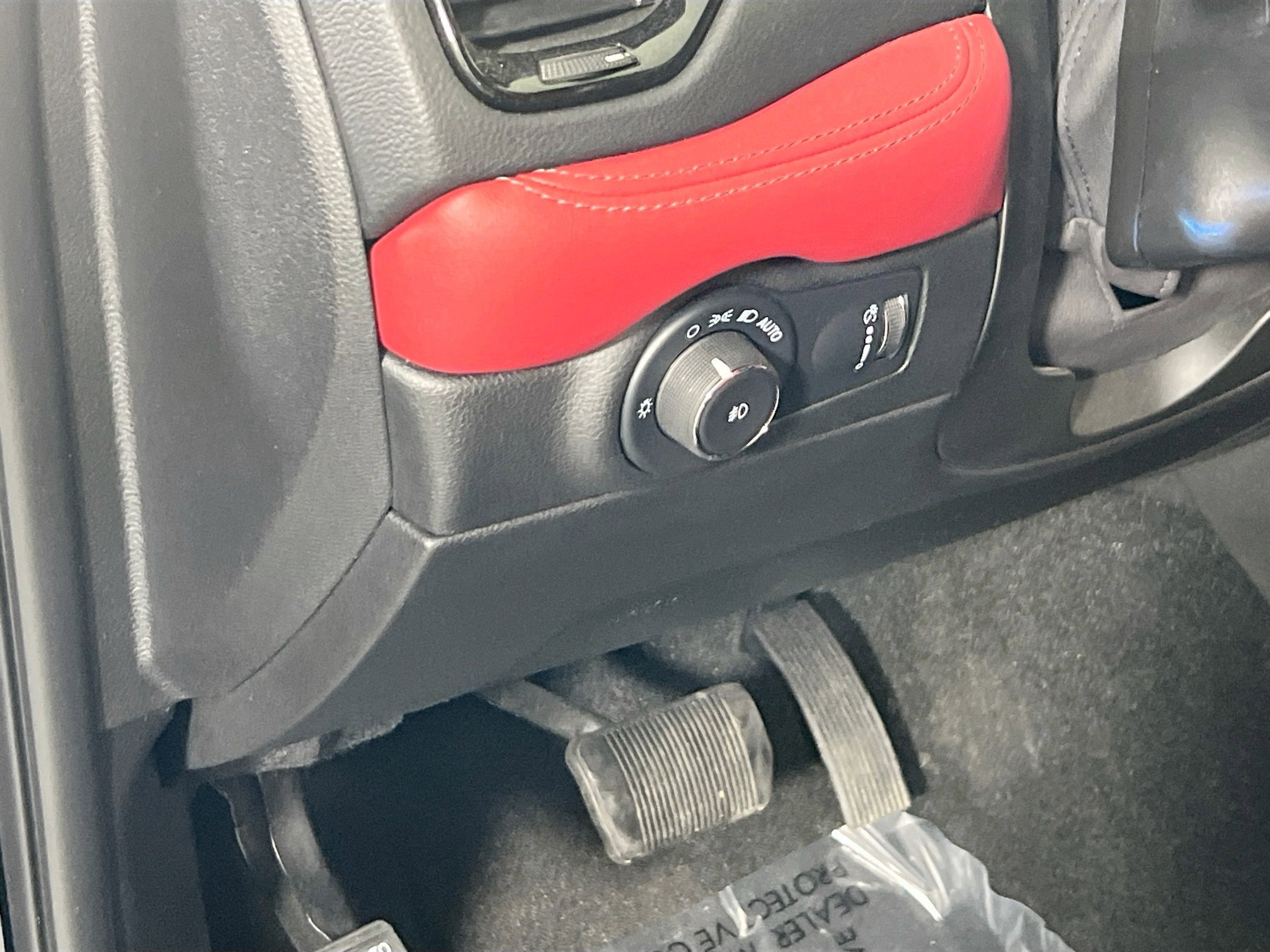 Used 2022 Dodge Durango R/T w/ Blacktop Package AWD/4WD image 10
