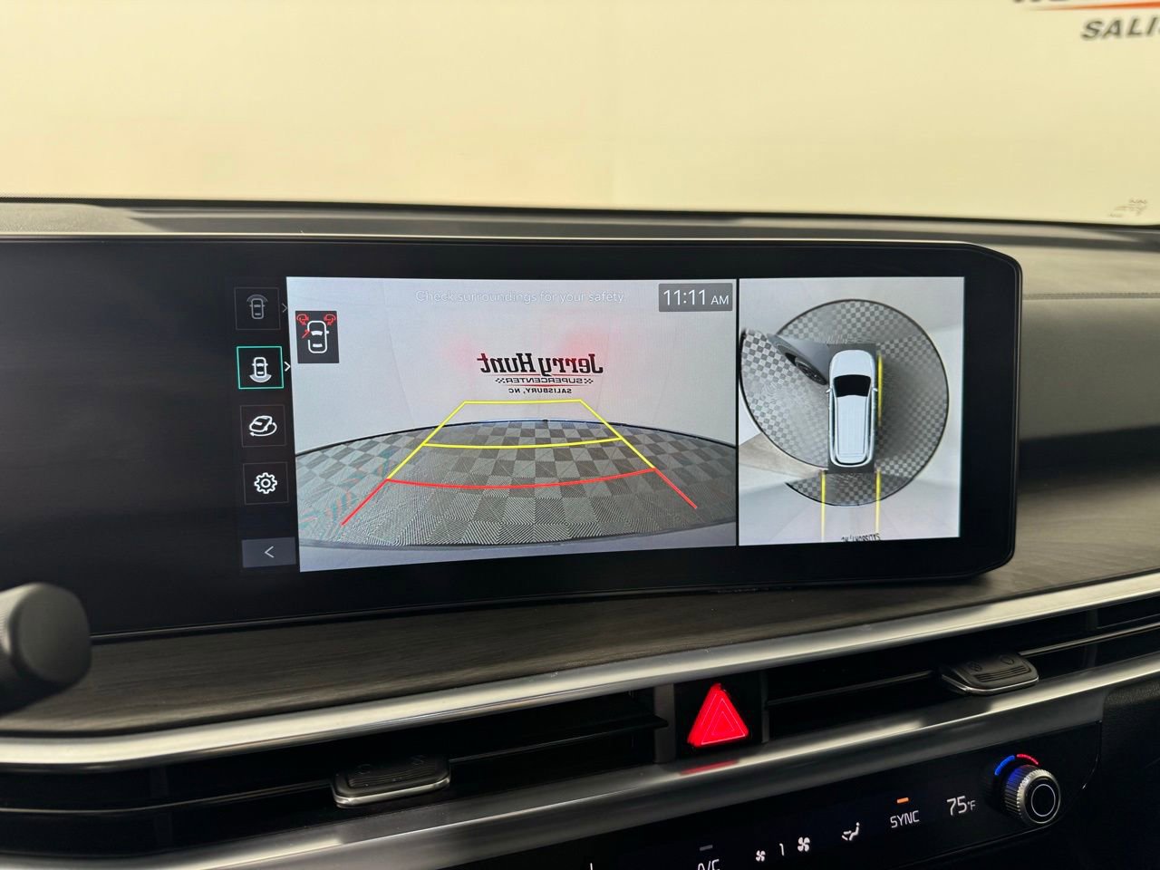 Used 2025 Kia Sorento SX image 17