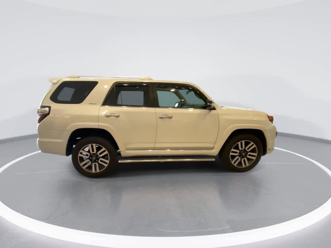Used 2018 Toyota 4Runner Limited AWD/4WD image 9