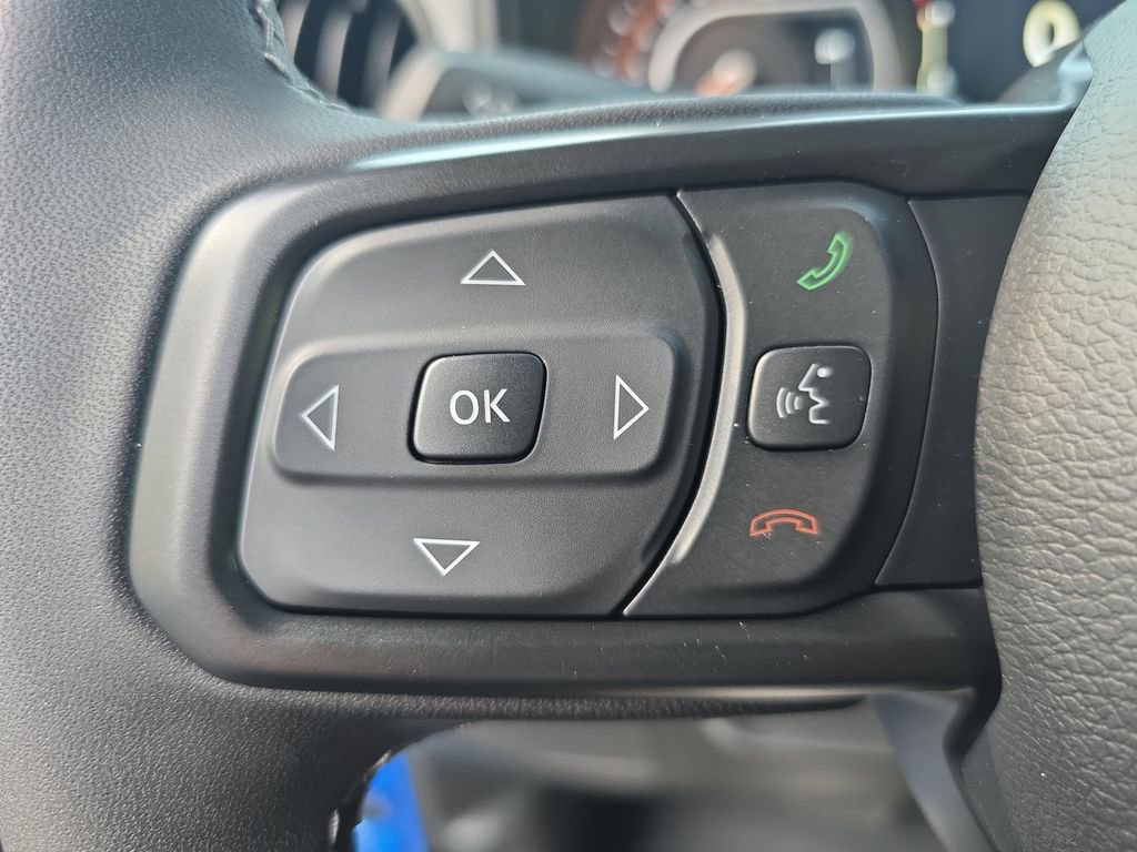 New 2025 Jeep Gladiator Sport image 17