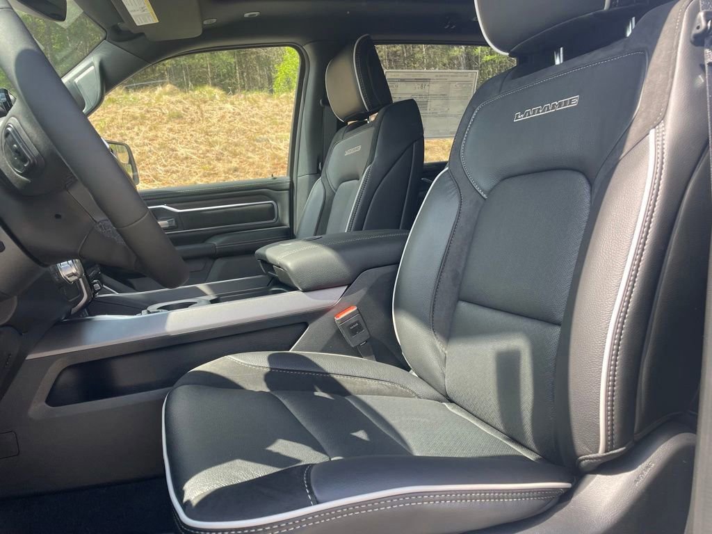 New 2026 RAM 1500 Laramie AWD/4WD image 12