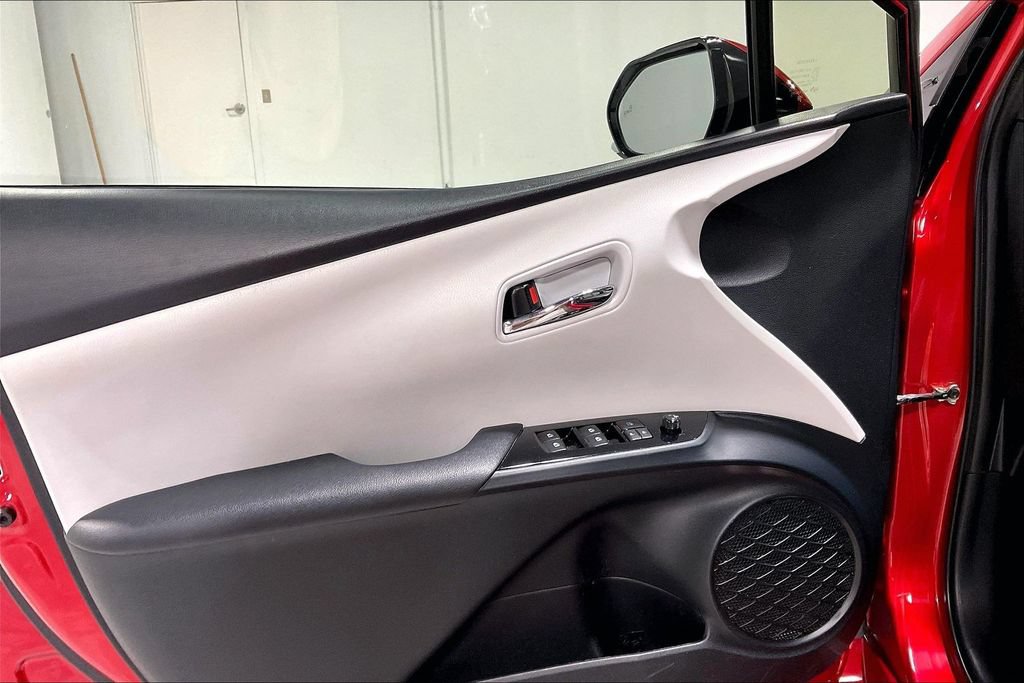 Used 2018 Toyota Prius Prime Advanced FWD image 19