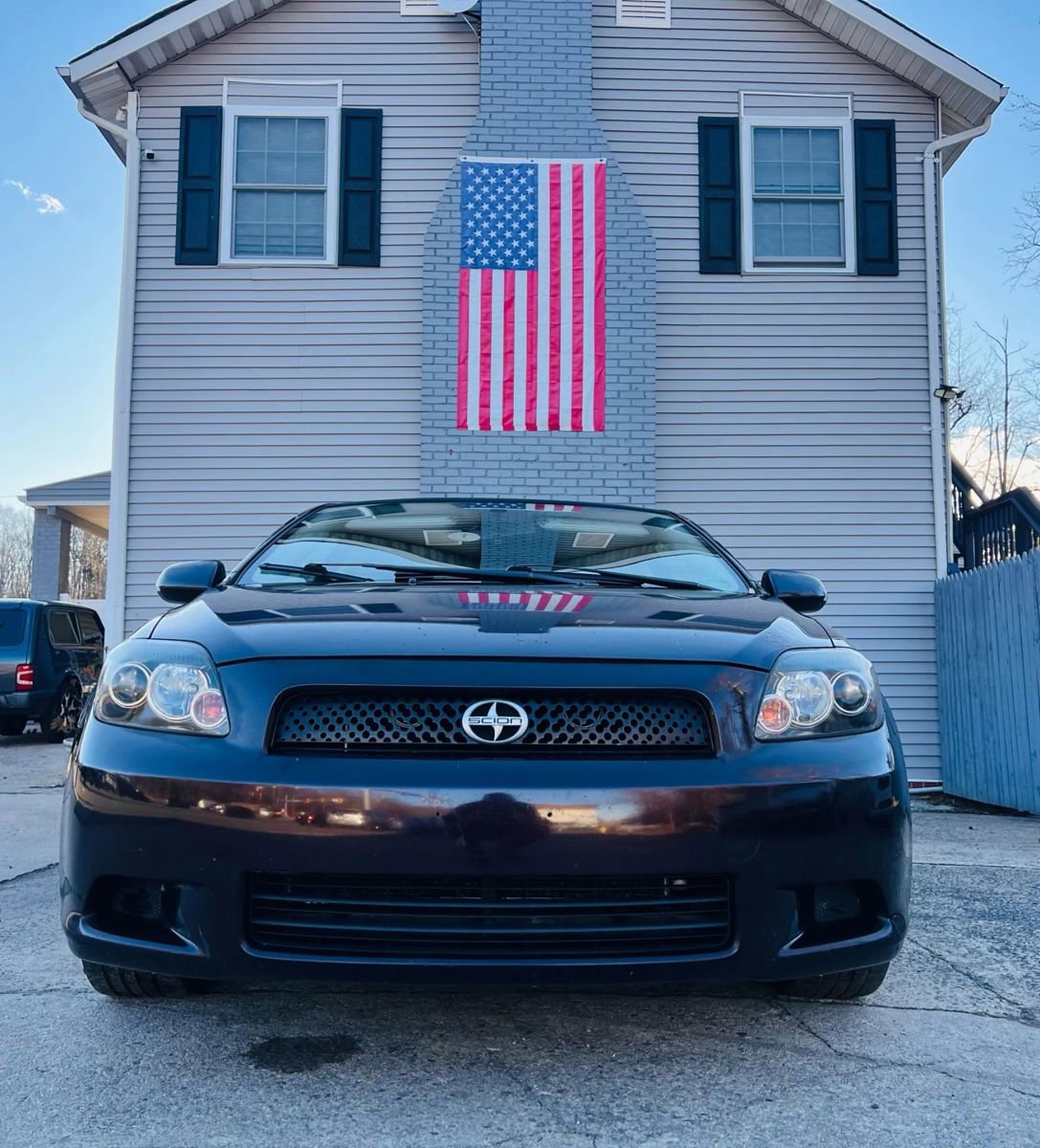 Used 2010 Scion tC image 2