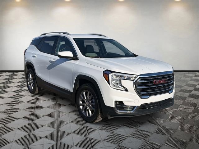 Used 2024 GMC Terrain SLT image 3