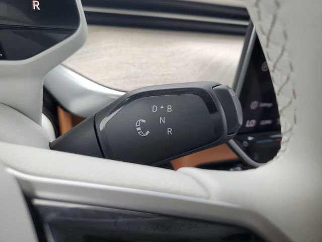 Used 2025 Volkswagen ID. Buzz Pro S Plus RWD image 22
