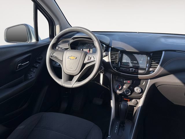Used 2017 Chevrolet Trax LS FWD image 10