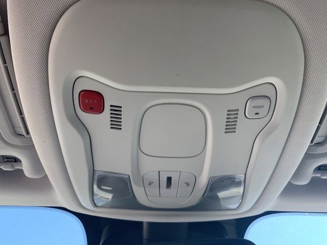 Used 2016 Jeep Renegade Limited AWD/4WD image 32