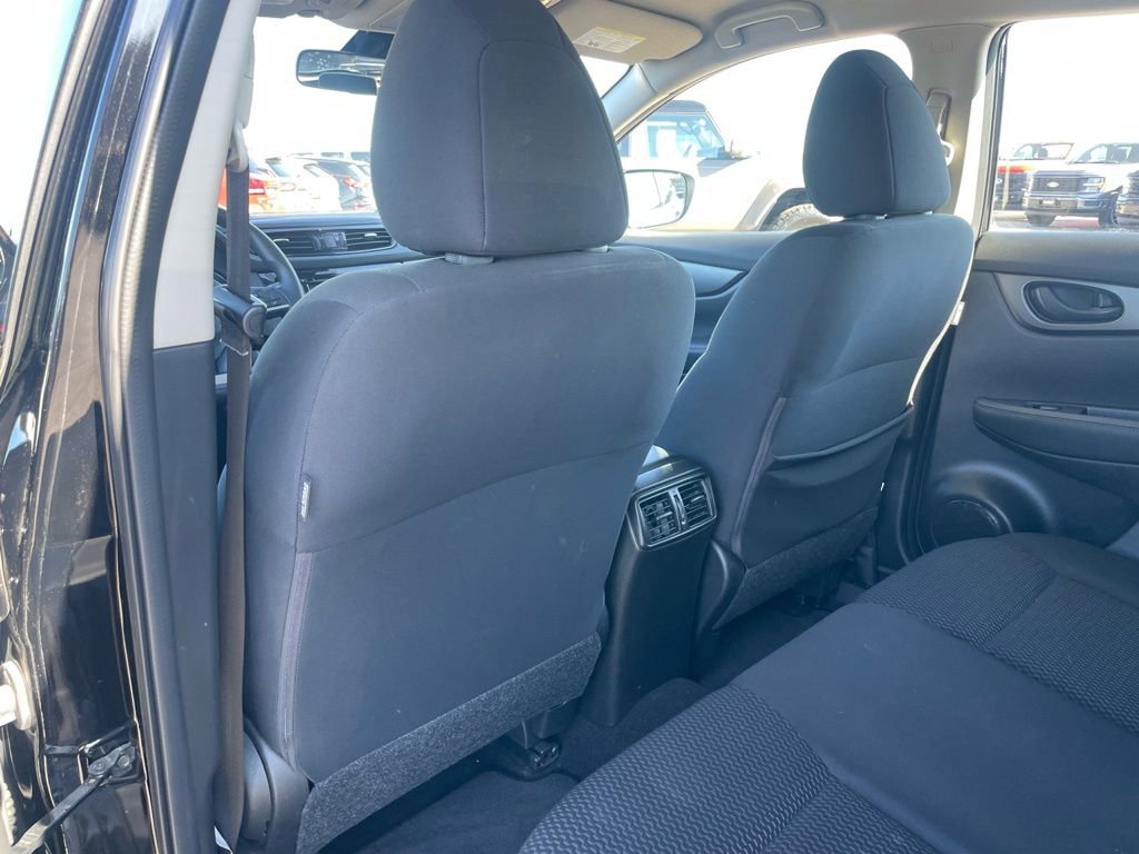 Used 2022 Nissan Rogue Sport S image 49