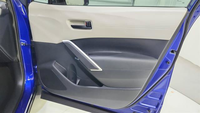 Used 2025 Toyota Corolla Cross LE FWD image 24