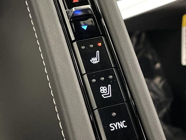 New 2025 Chevrolet Corvette Stingray Premium Cpe w/ Z51 Performance Package image 8