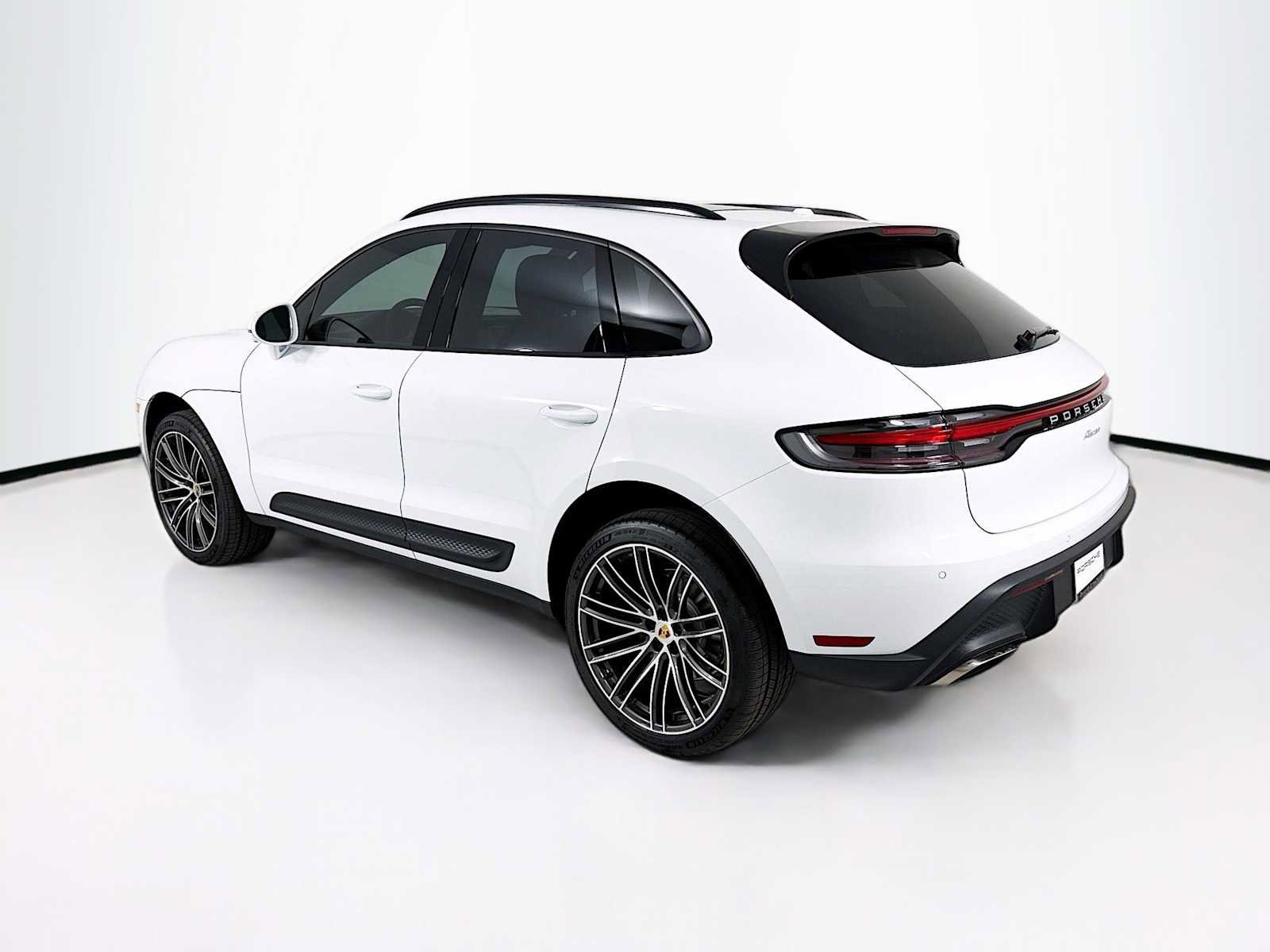 New 2026 Porsche Macan AWD/4WD image 3