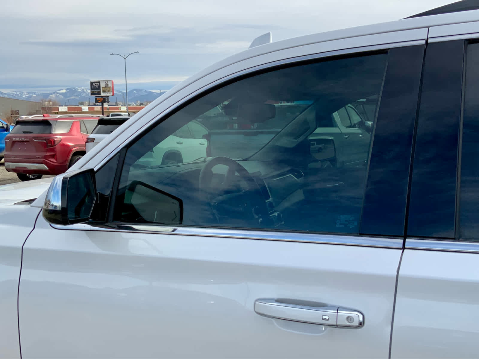Used 2020 Chevrolet Tahoe Premier AWD/4WD image 26