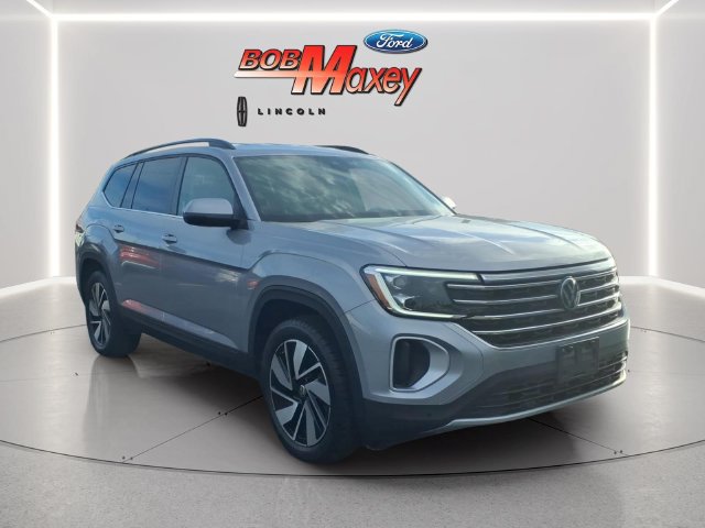 Used 2025 Volkswagen Atlas SE AWD/4WD image 3
