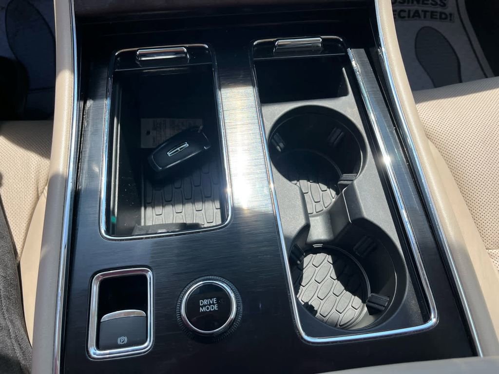 Used 2022 Lincoln Aviator Reserve w/ Equipment Group 201A image 37