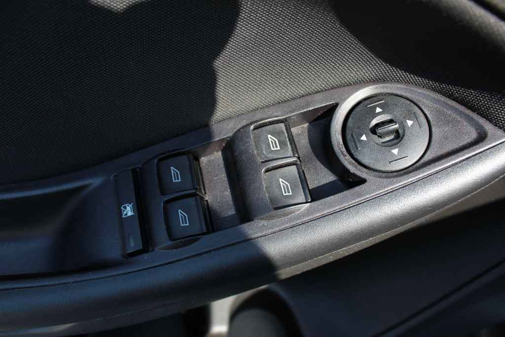 Used 2016 Ford Focus SE image 12