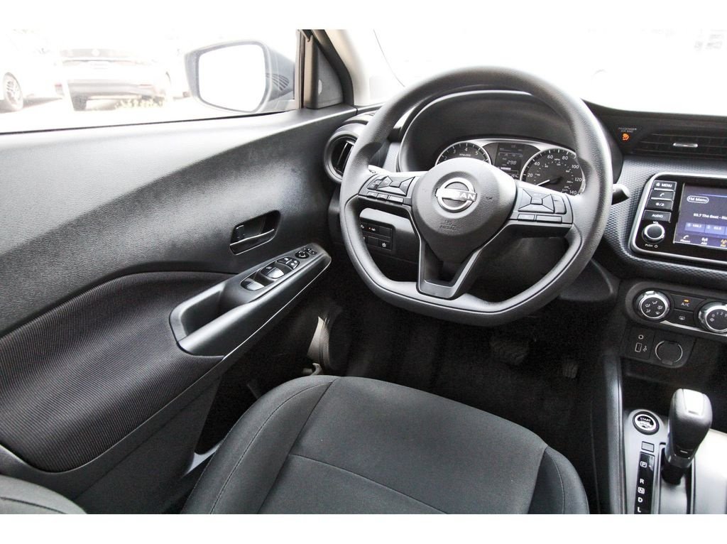 Certified 2025 Nissan Kicks Play S FWD image 8