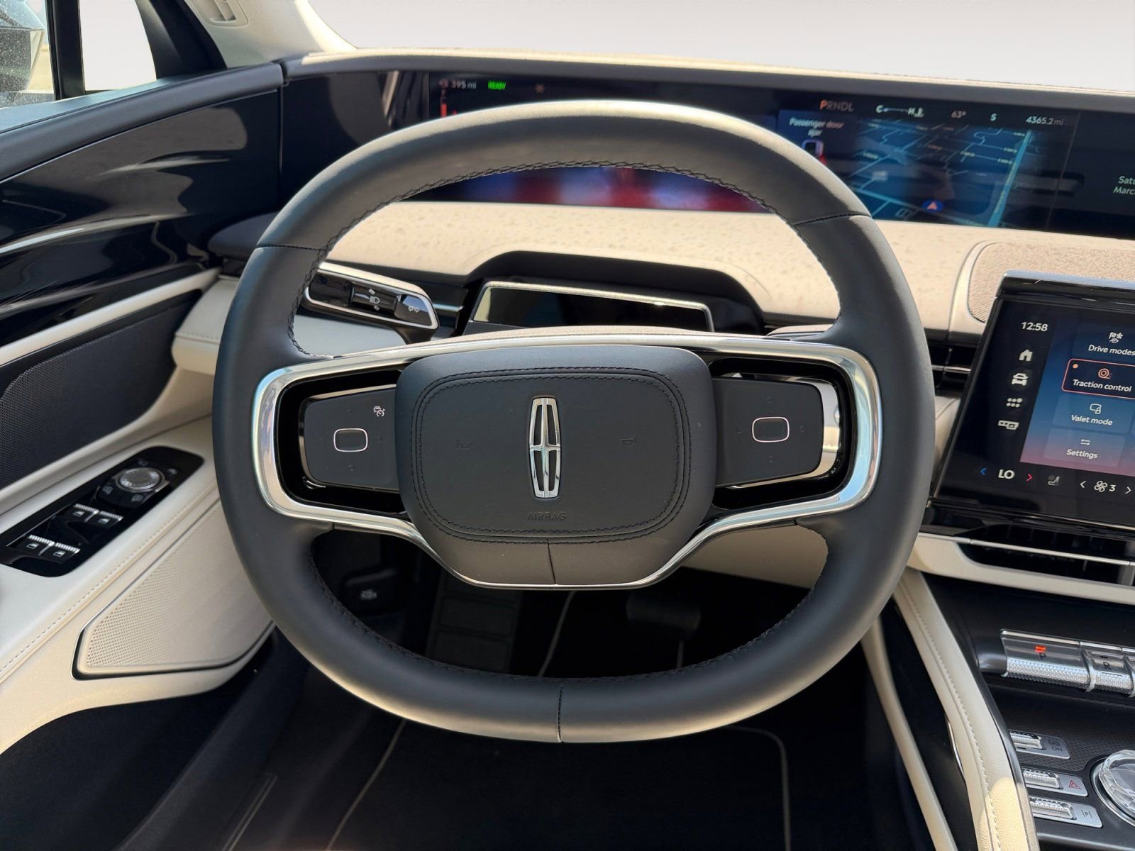 New 2026 Lincoln Nautilus Premier image 12