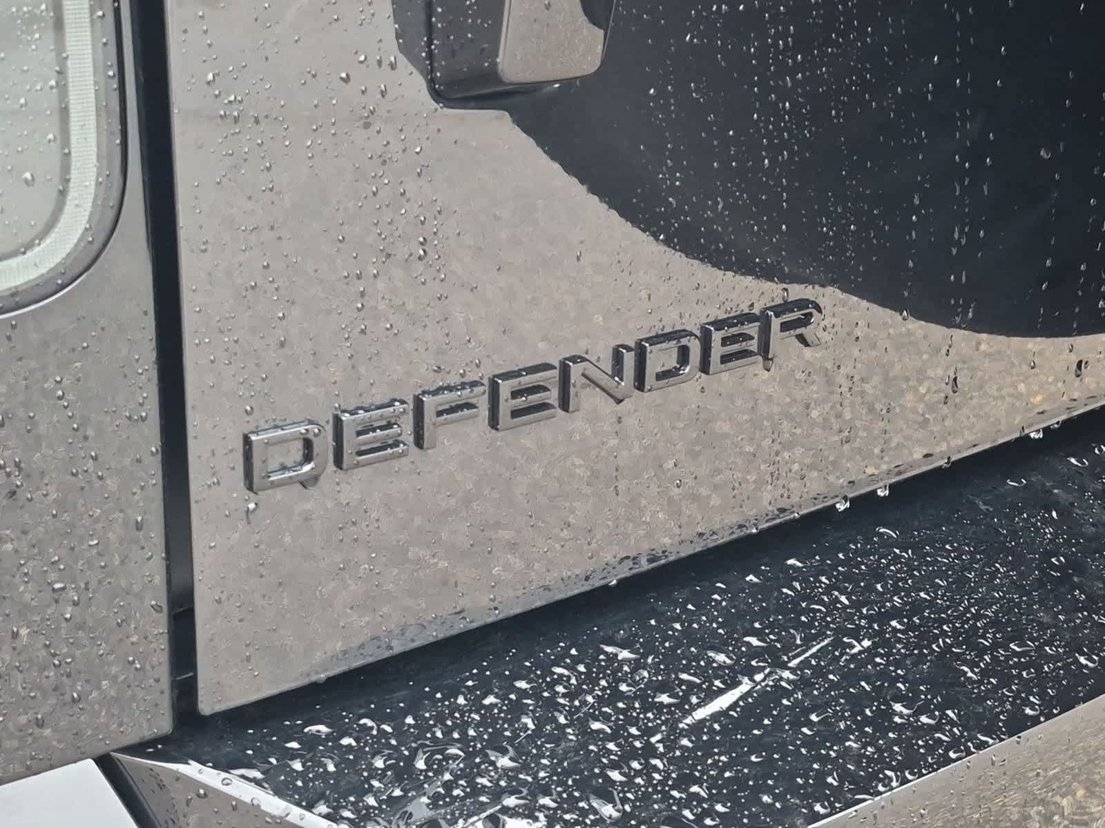 New 2026 Land Rover Defender 130 X-Dynamic SE AWD/4WD image 12