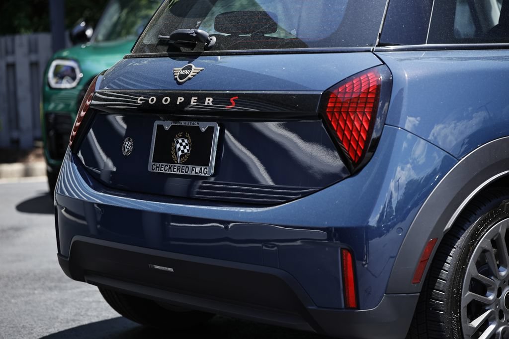 Used 2025 MINI Cooper S FWD image 9