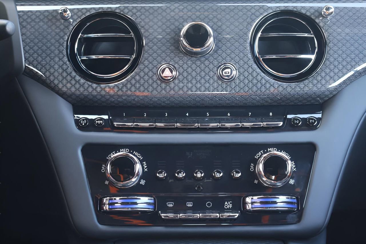 New 2026 Rolls-Royce Spectre Black Badge image 26