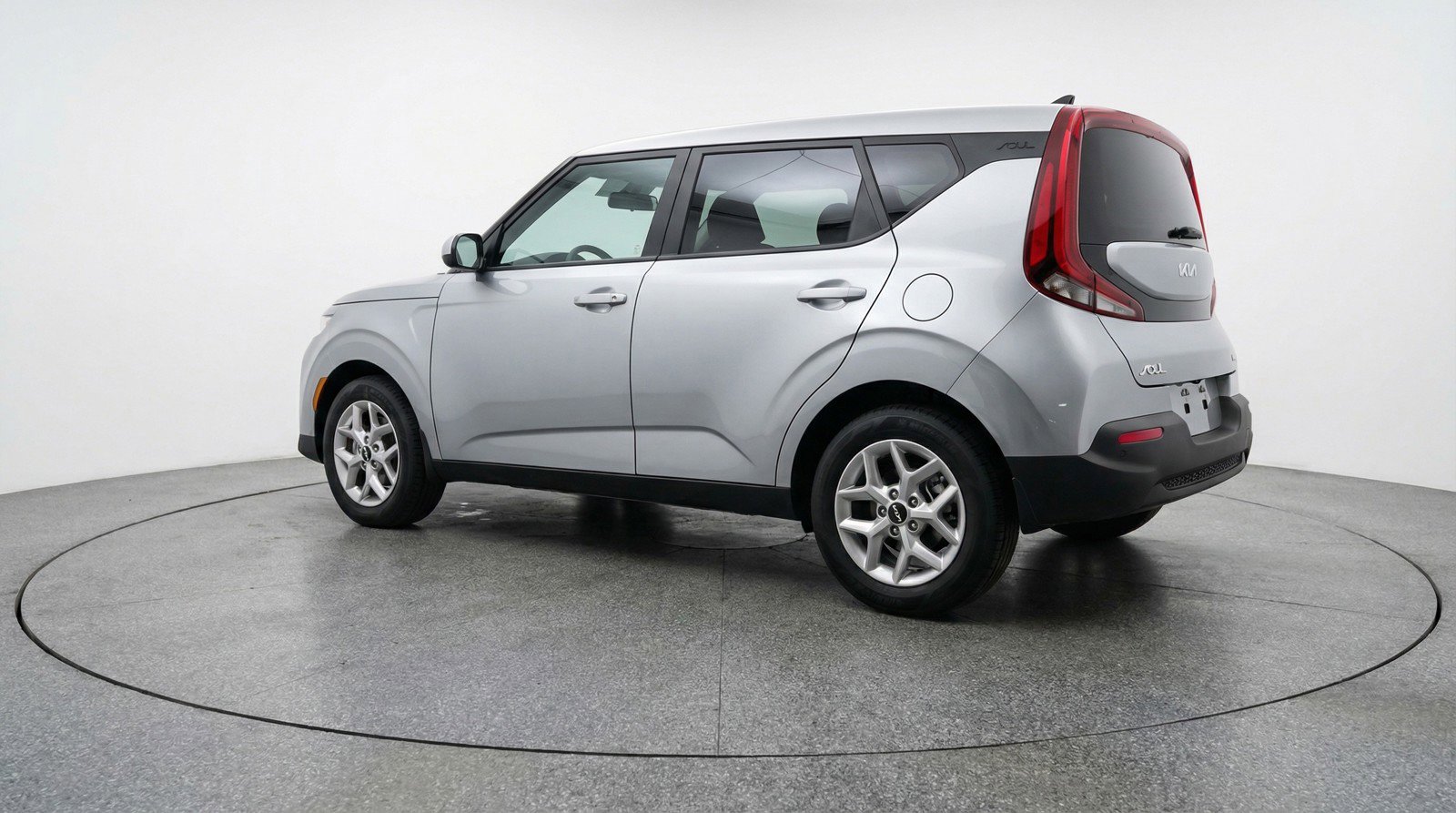 Used 2025 Kia Soul LX w/ LX Technology Package FWD image 6