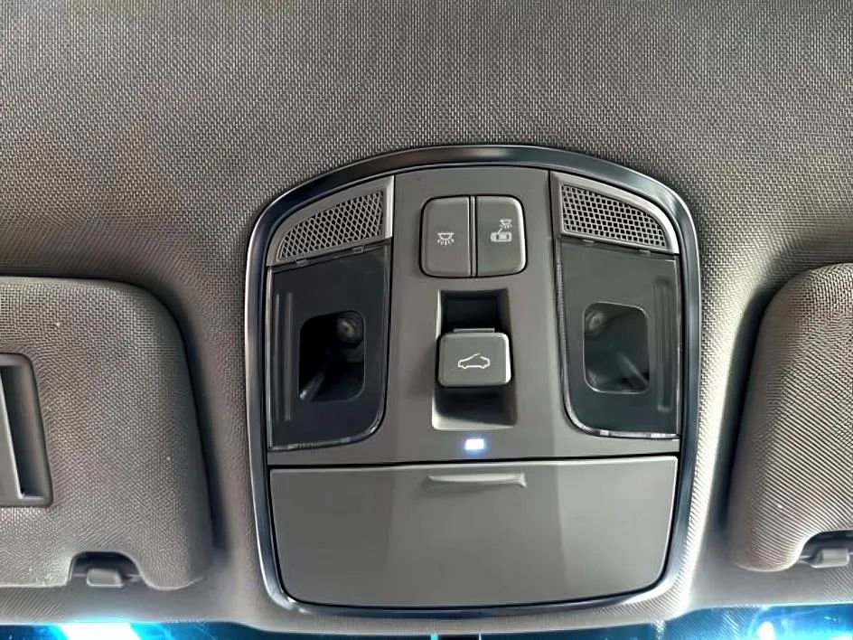 Used 2017 Hyundai Sonata Sport w/ Value Edition Package 02 image 21