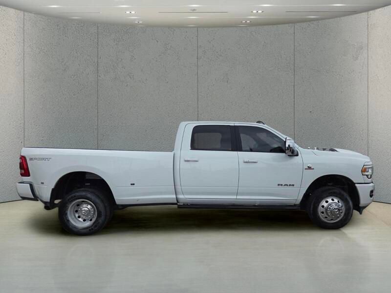 Used 2024 RAM 3500 Laramie w/ Sport Appearance Package AWD/4WD image 31