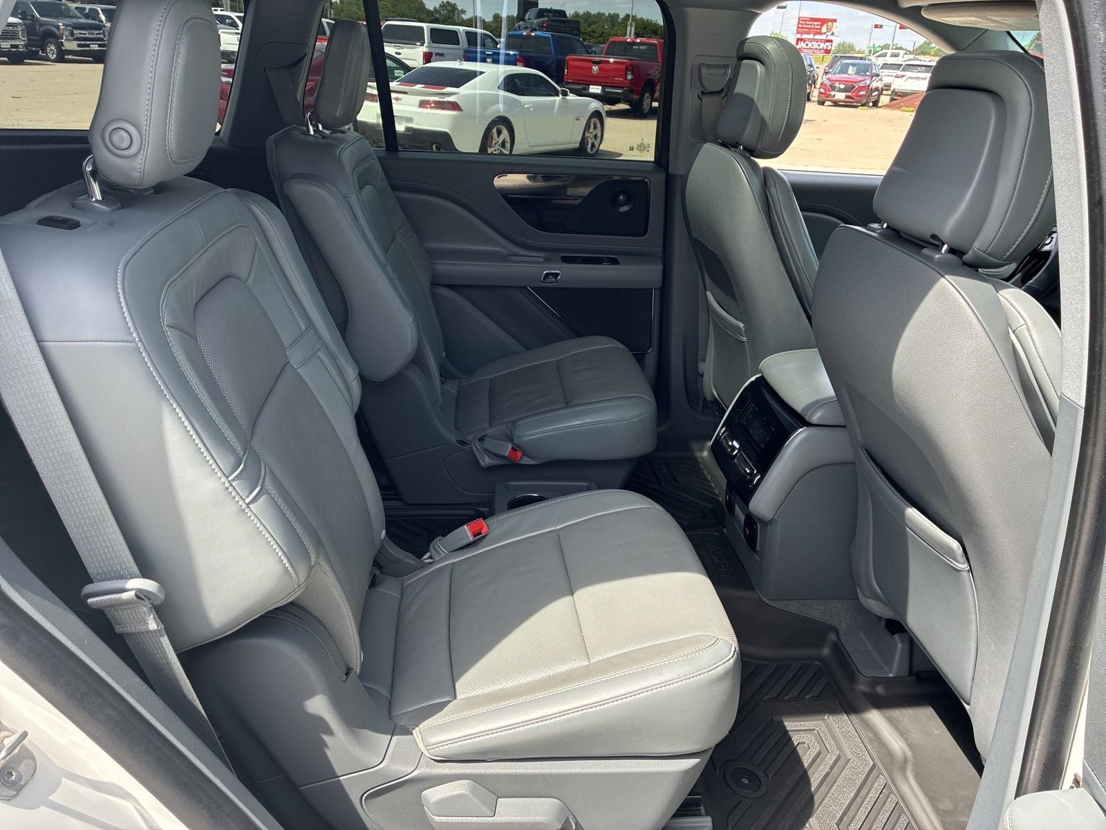 Used 2020 Lincoln Aviator Reserve w/ Equipment Group 201A AWD/4WD image 24