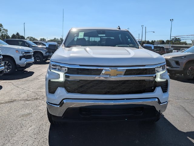 New 2026 Chevrolet Silverado 1500 LT w/ Convenience Package II AWD/4WD image 2