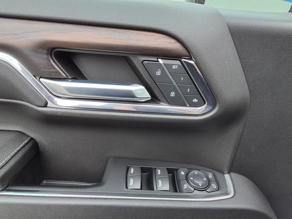 Used 2023 GMC Sierra 1500 SLT w/ SLT Convenience Package image 13