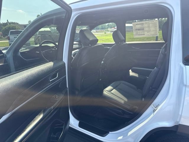 New 2026 Jeep Grand Cherokee L Limited AWD/4WD image 34