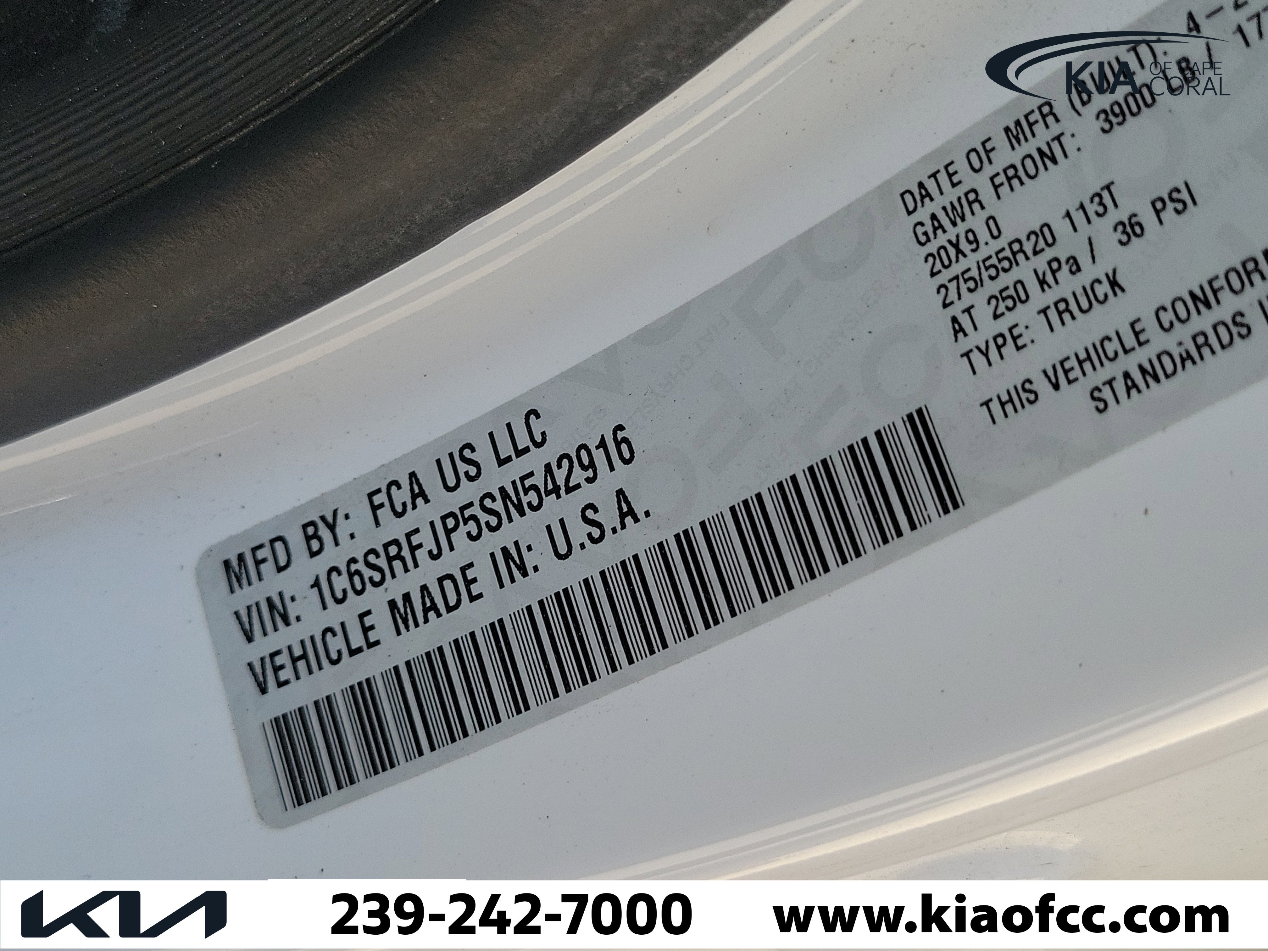 Used 2025 RAM 1500 Laramie AWD/4WD image 36