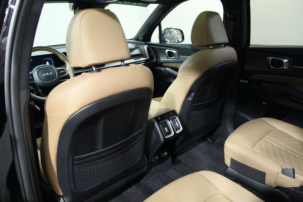 Used 2025 Kia Sorento SX Prestige w/ Olive Brown Leather Package AWD/4WD image 27