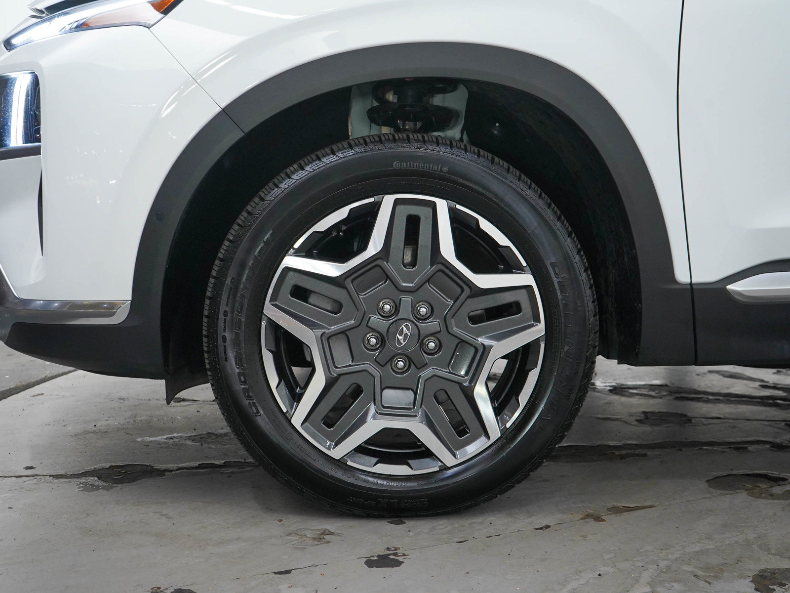 Used 2023 Hyundai Santa Fe Limited AWD/4WD image 30