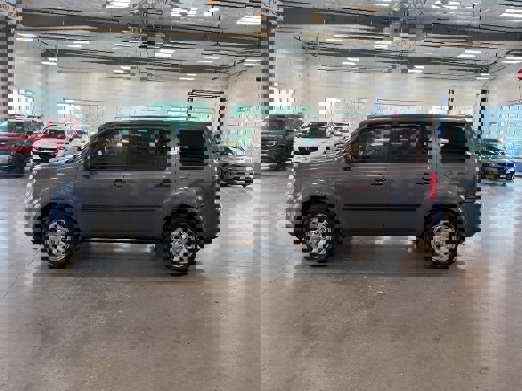 Used 2015 Honda Pilot LX image 1