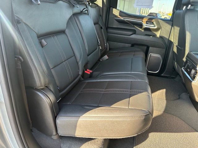 Used 2023 Chevrolet Silverado 1500 High Country w/ Technology Package image 12