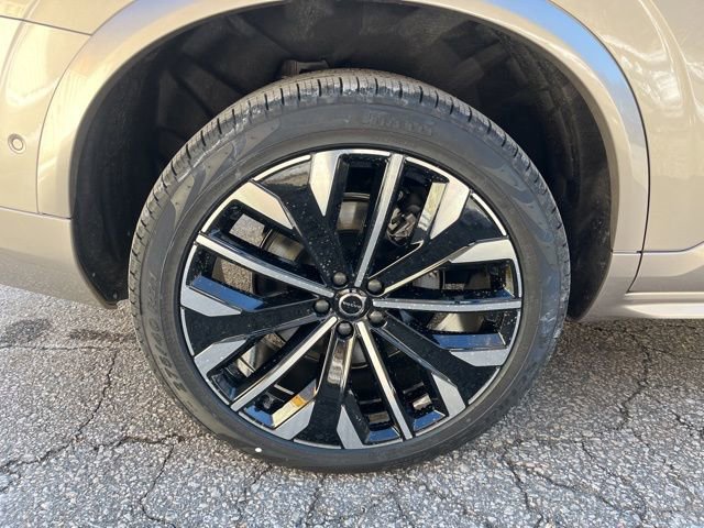 New 2026 Volvo XC90 T8 Ultra w/ Protection Package Premier image 9