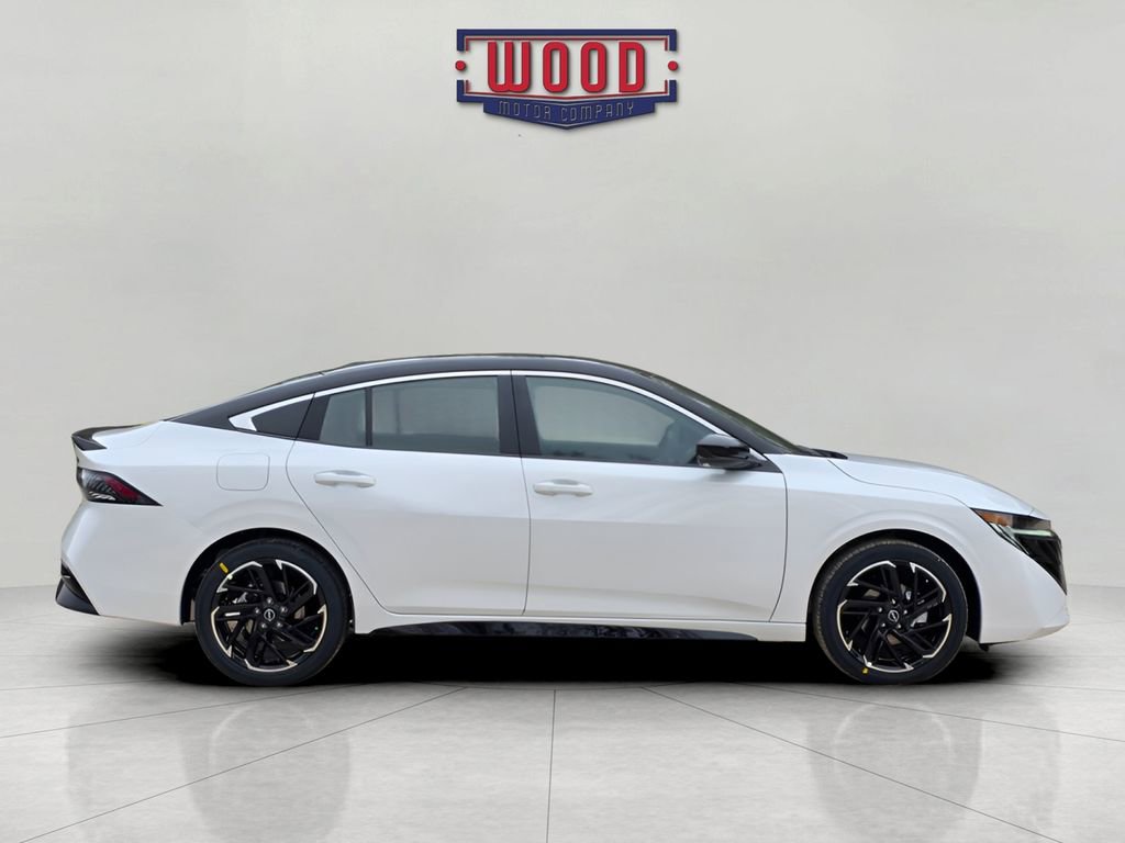 New 2026 Nissan Sentra SR image 2