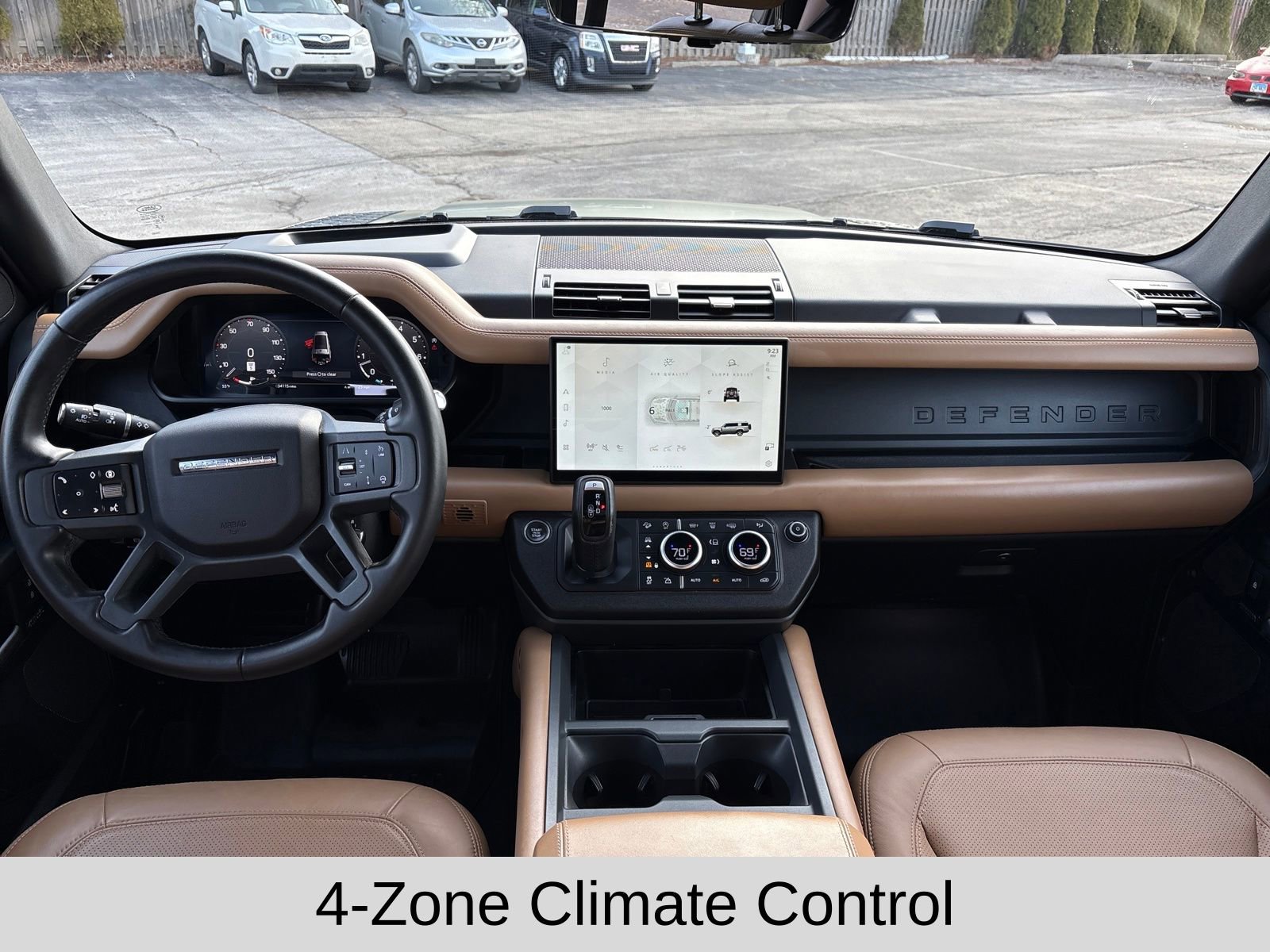 Used 2025 Land Rover Defender 130 X-Dynamic SE image 12