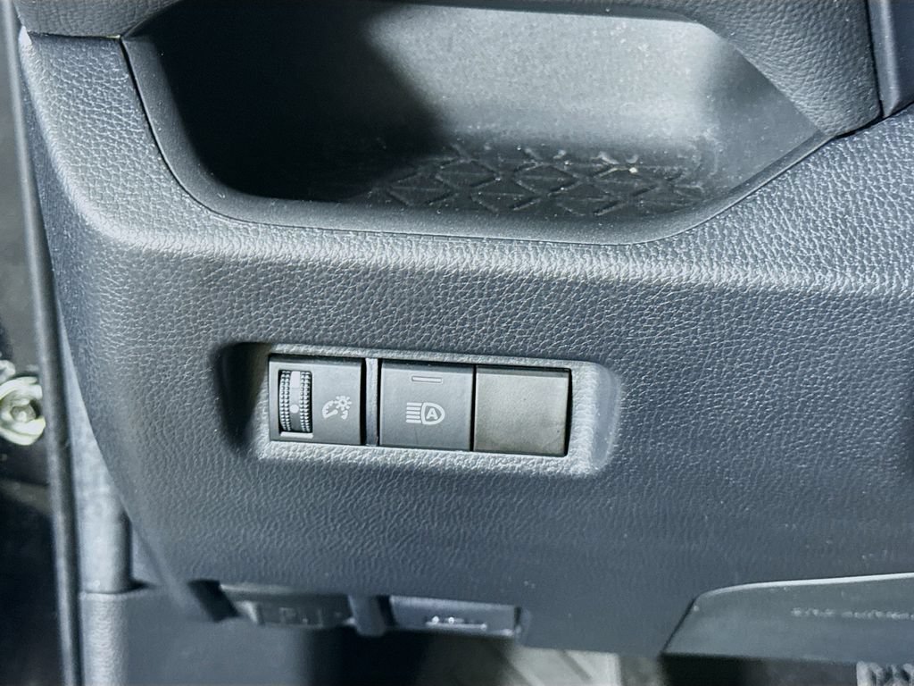 Certified 2022 Toyota RAV4 XLE AWD/4WD image 18