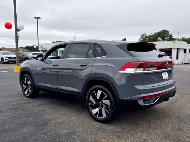 New 2026 Volkswagen Atlas Cross Sport SE FWD image 9