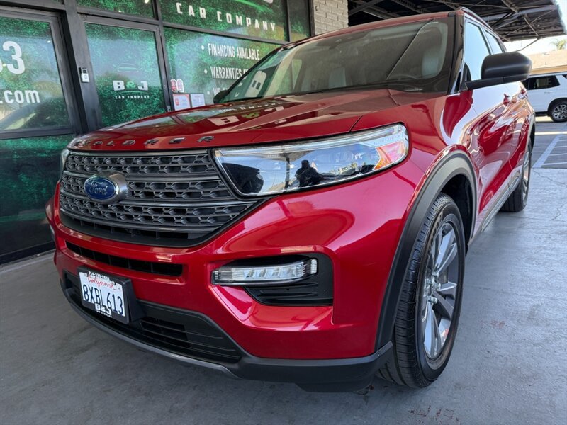 Used 2021 Ford Explorer XLT w/ Equipment Group 202A RWD image 3